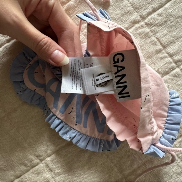 Ganni Drawstring Ruffle Pouch - Picture 3 of 5